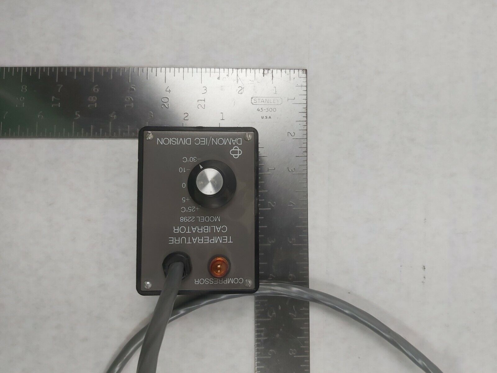 Damon/IEC Division Temperature Calibrator Model 2298