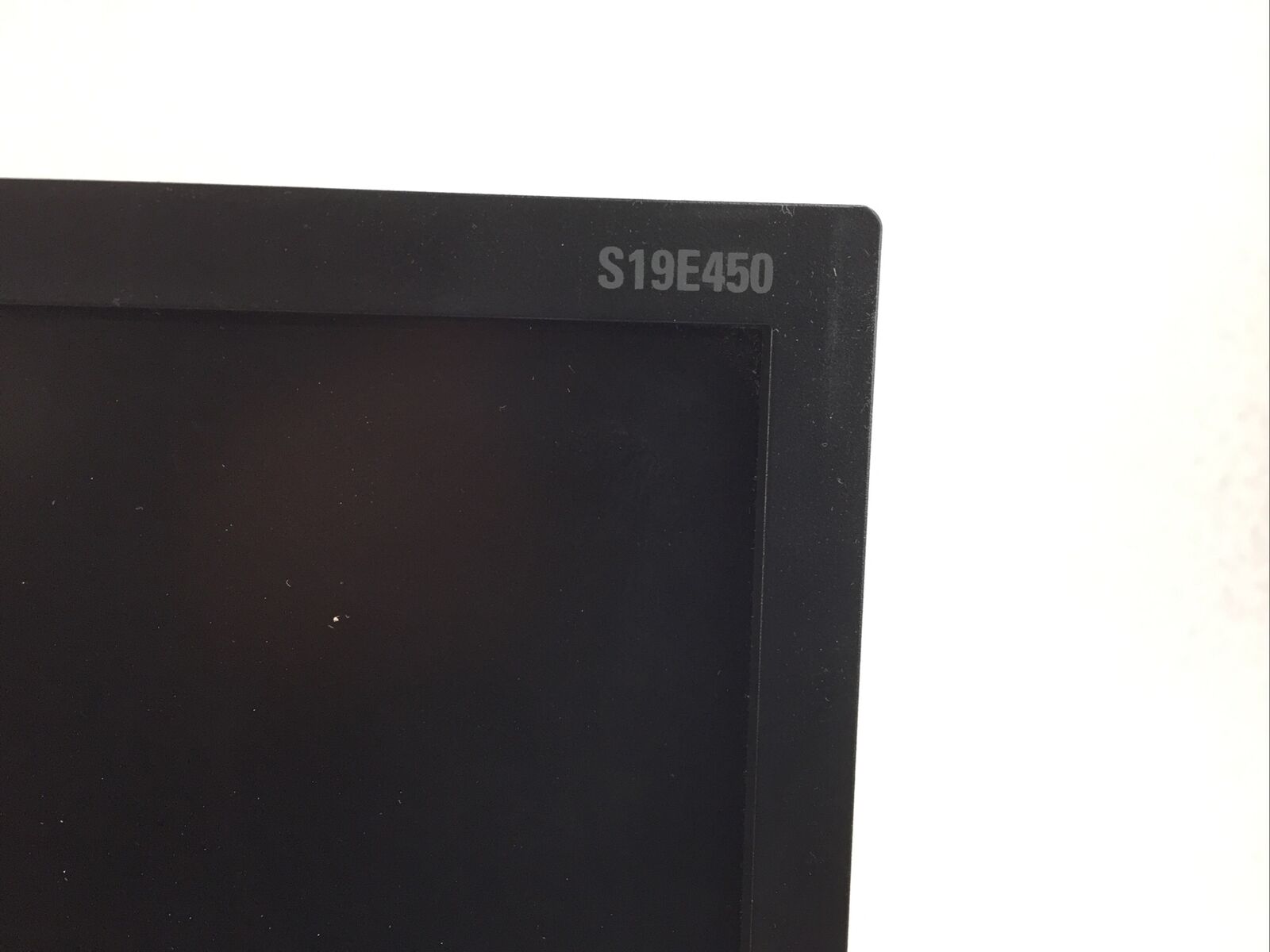 Samsung 19" SE450 Series LED Monitor S19E450BW 1440 x 900 pixels