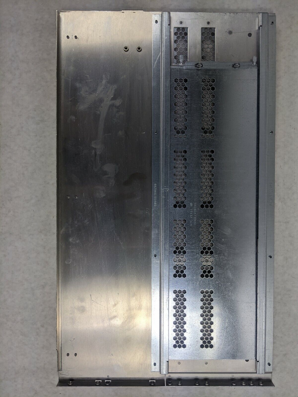 042008720 A01 WR 73987 001 Server Rail Kit Left and Right