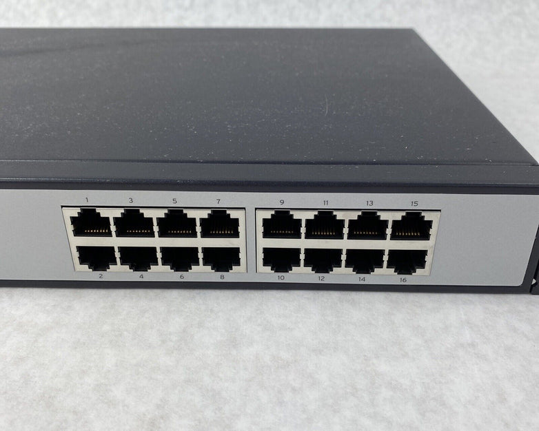 Belkin F5D5141-16 Mountable 16 Port Gigabit Switch w/ Power Cord - Tested