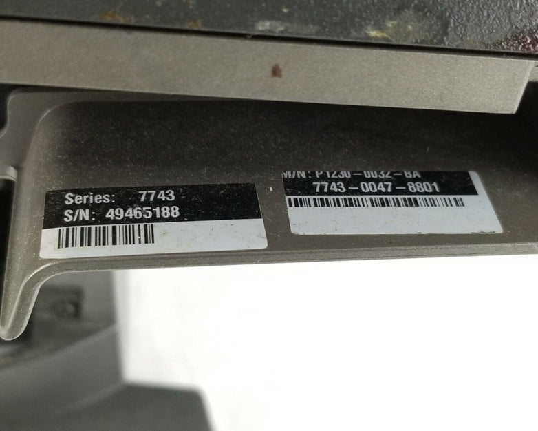 NCR P1230-0032-BA Intel Atom D2560 2GHz 4GB RAM Crack in Screen No AC Adapter.