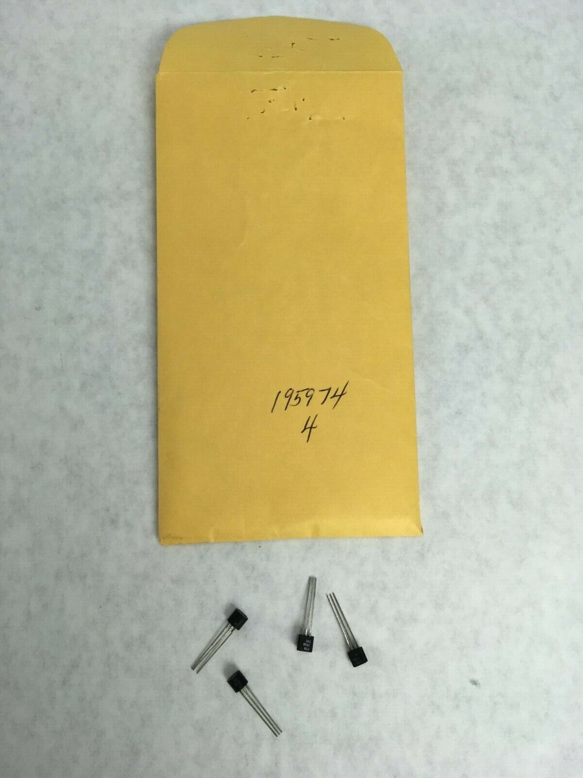 Fluke 195974 PNP Transistor Lot of 4
