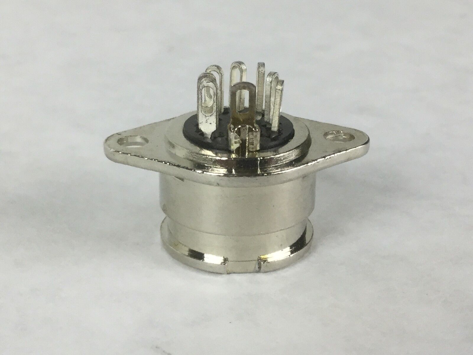 PREH, LKG PANEL MNT REC FE