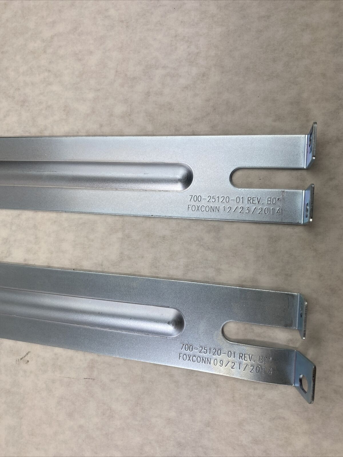 Cisco 700-25120-01 Foxconn 23" INNER Server RAIL BRACKET SET (2 pieces)