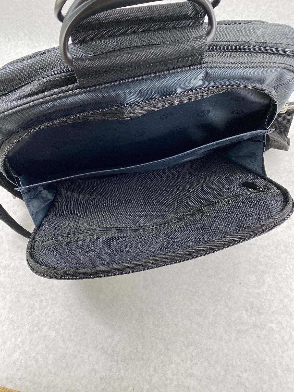 HP branded HP400-03 Top Load Laptop Shoulder Carry Case Satchel Pine Green