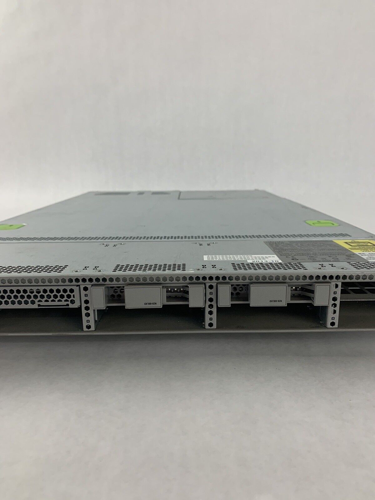 Cisco-UCS UCSC-C220-M3S Server Xeon E5-2609 2.4 GHz  16 GB RAM No HDD No OS