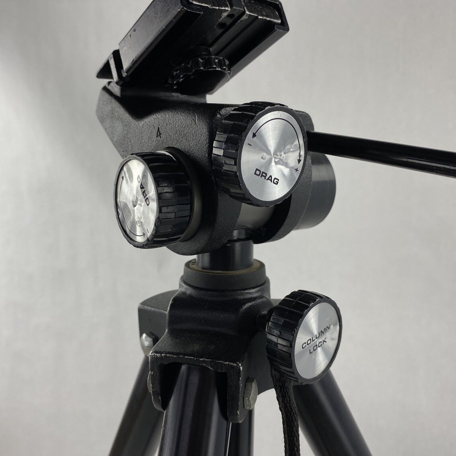 Quickset Heavy Duty Black Tripod Aluminum