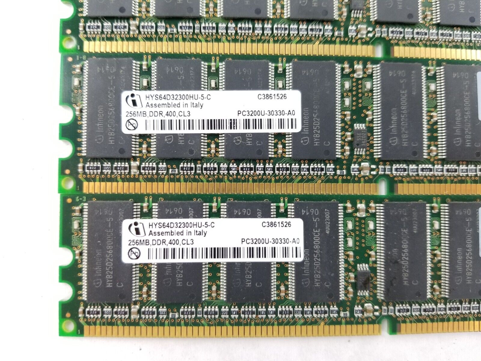 Lot of (3) Infineon HYD64D32300HU-5-C 256MB DDR 400 CL3 PC3200U-30330-A0