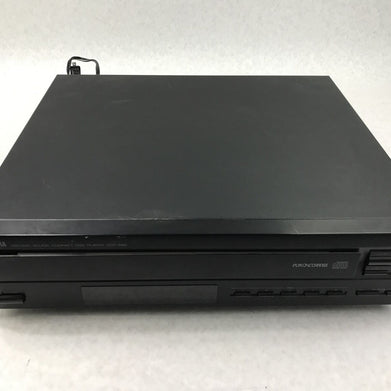 Yamaha CDC-565 DVD Player 20W 60Hz
