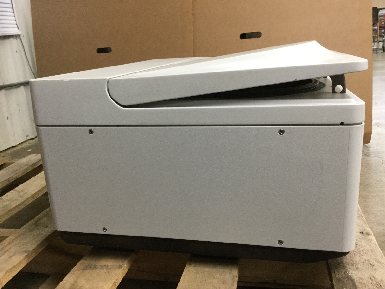 Eppendorf 5402 Centrifuge  Includes Power Supply  Err 6  Parts or Repair Only