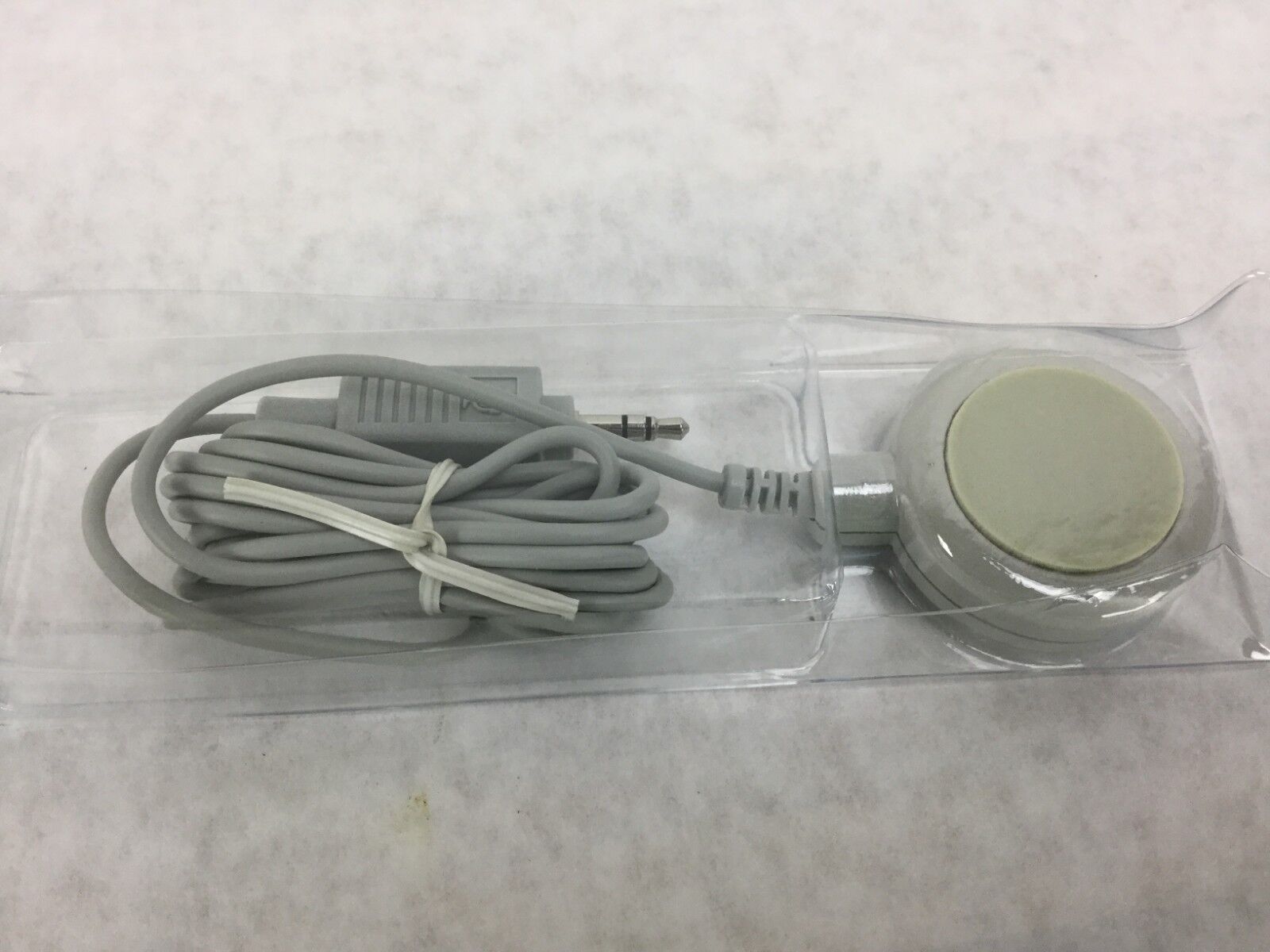 Apple Microphone  590-0617-A   New in Original Box