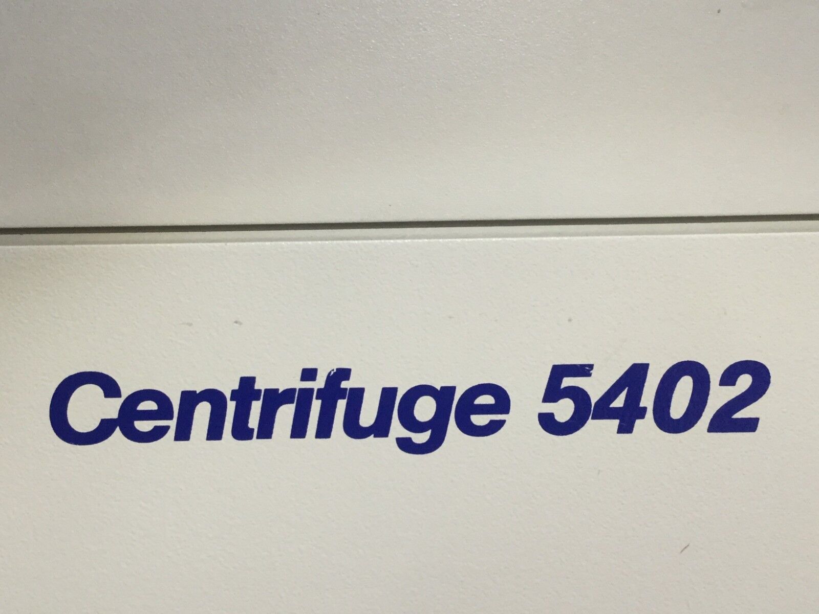 Eppendorf 5402 Centrifuge  Includes Power Supply  Err 6  Parts or Repair Only