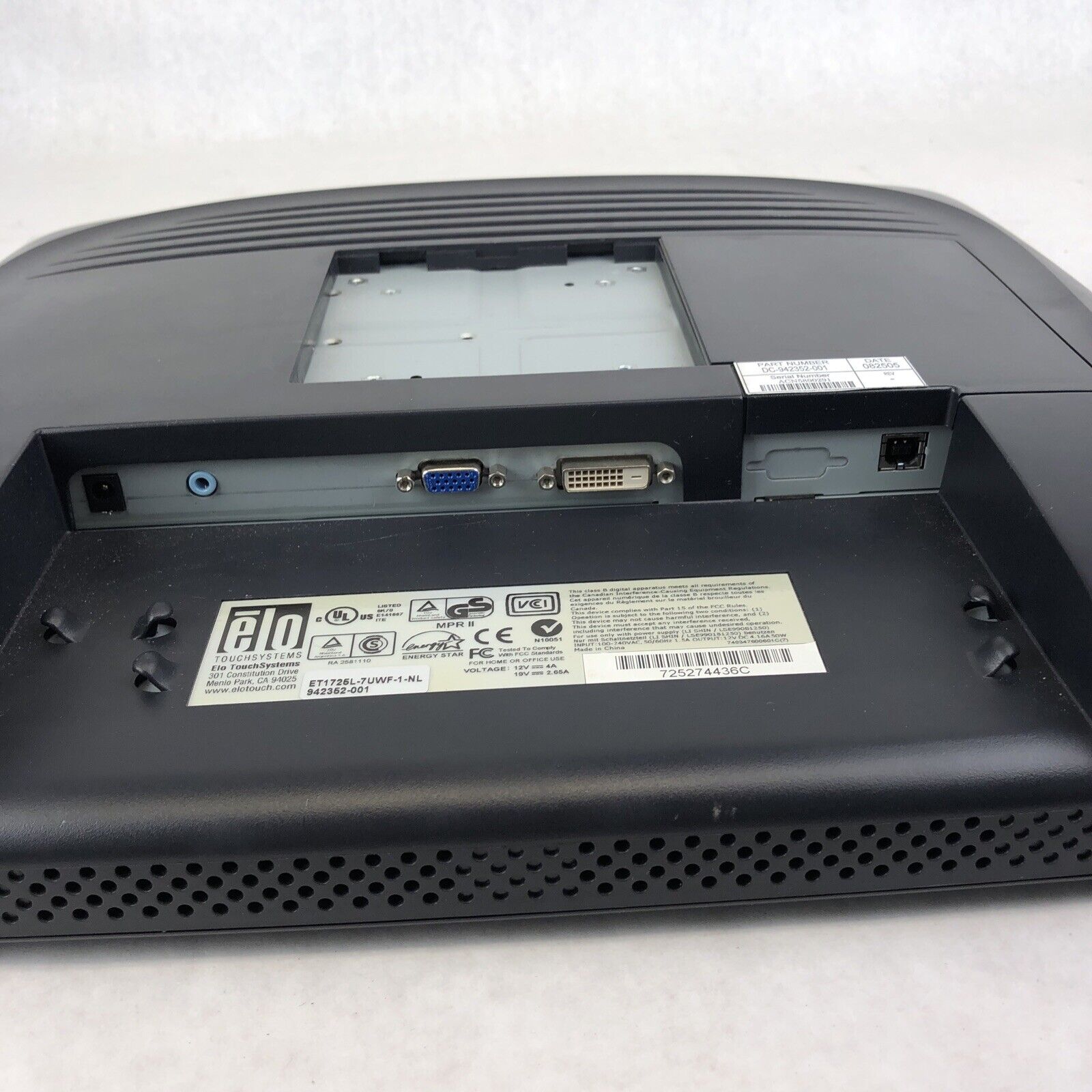Elo TouchSystems ET1726L-7UWF-1-NL 13.3"Touchscreen Monitor