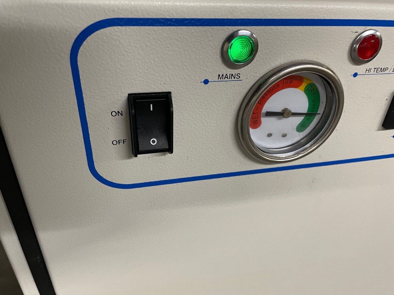 Newport Medical C250 Air Compressor C250-110/120V-R, 39.5 Hours, NMI