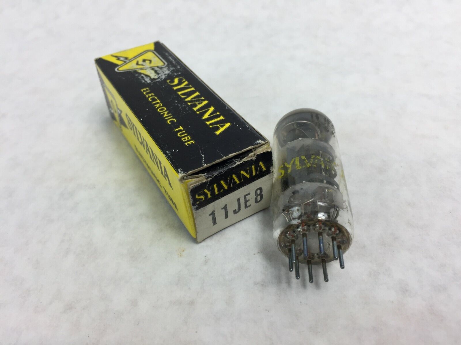 Sylvania Electronic Tube 11JE8