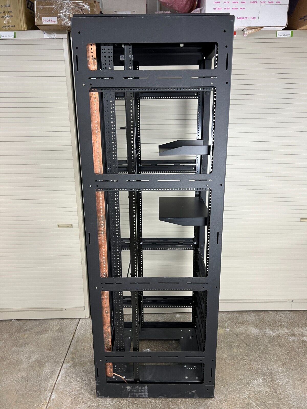 Middle Atlantic Products MRK-4026 Server Rack Cabinet 40U No Side Panels