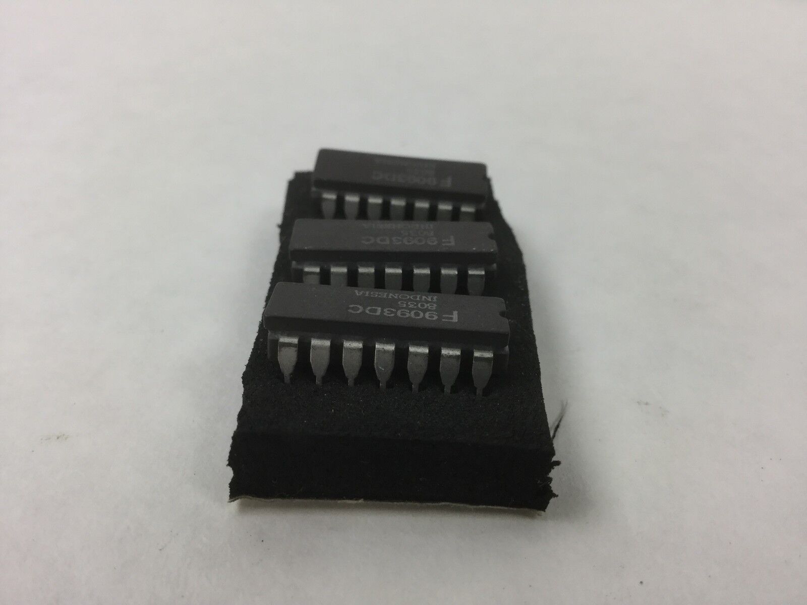 F9093DC, 14 Pin, (Lot of 3), NEW