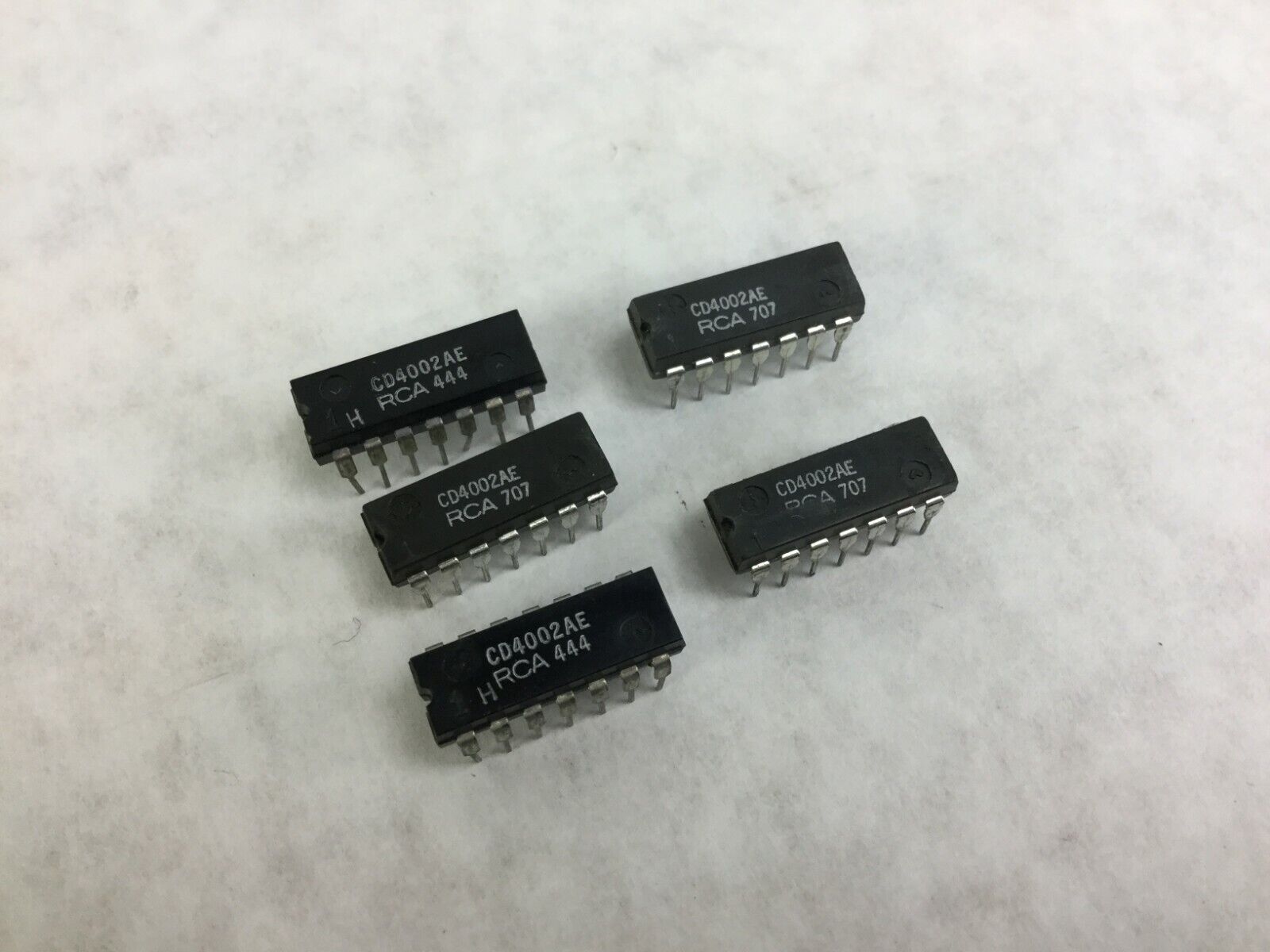 Genuine RCA CD4002AE Integrated Circuit  14 Pin Dip  Lot of 5