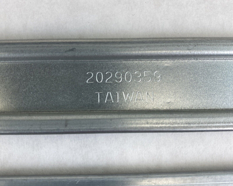Server rail drawer slides 714515-002 REV D 2117 20290359 27-5/8" x 1" Lot of 3