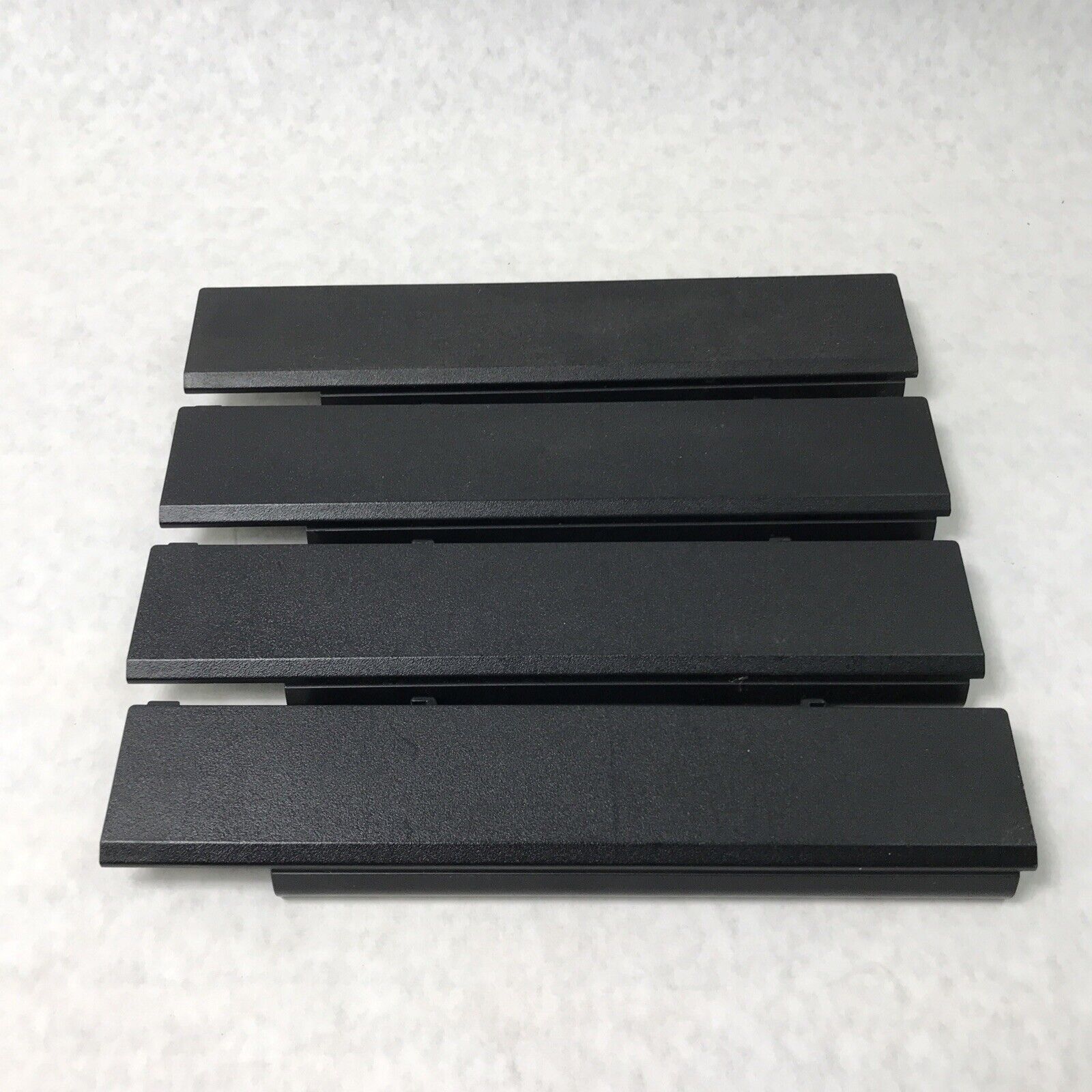 (Lot of 4) Genuine Dell TY3P4 11.1V Laptop Battery Rechargeable Li-ion Battery