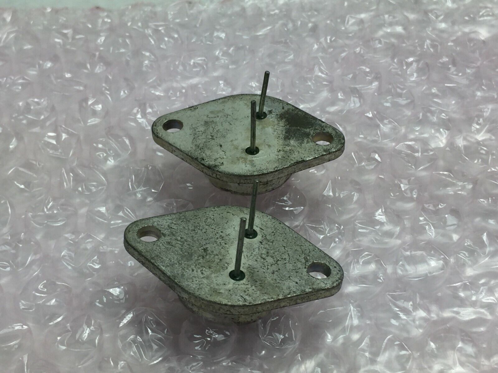 RCA 2N3668 Transistor   Lot of 2   NOS