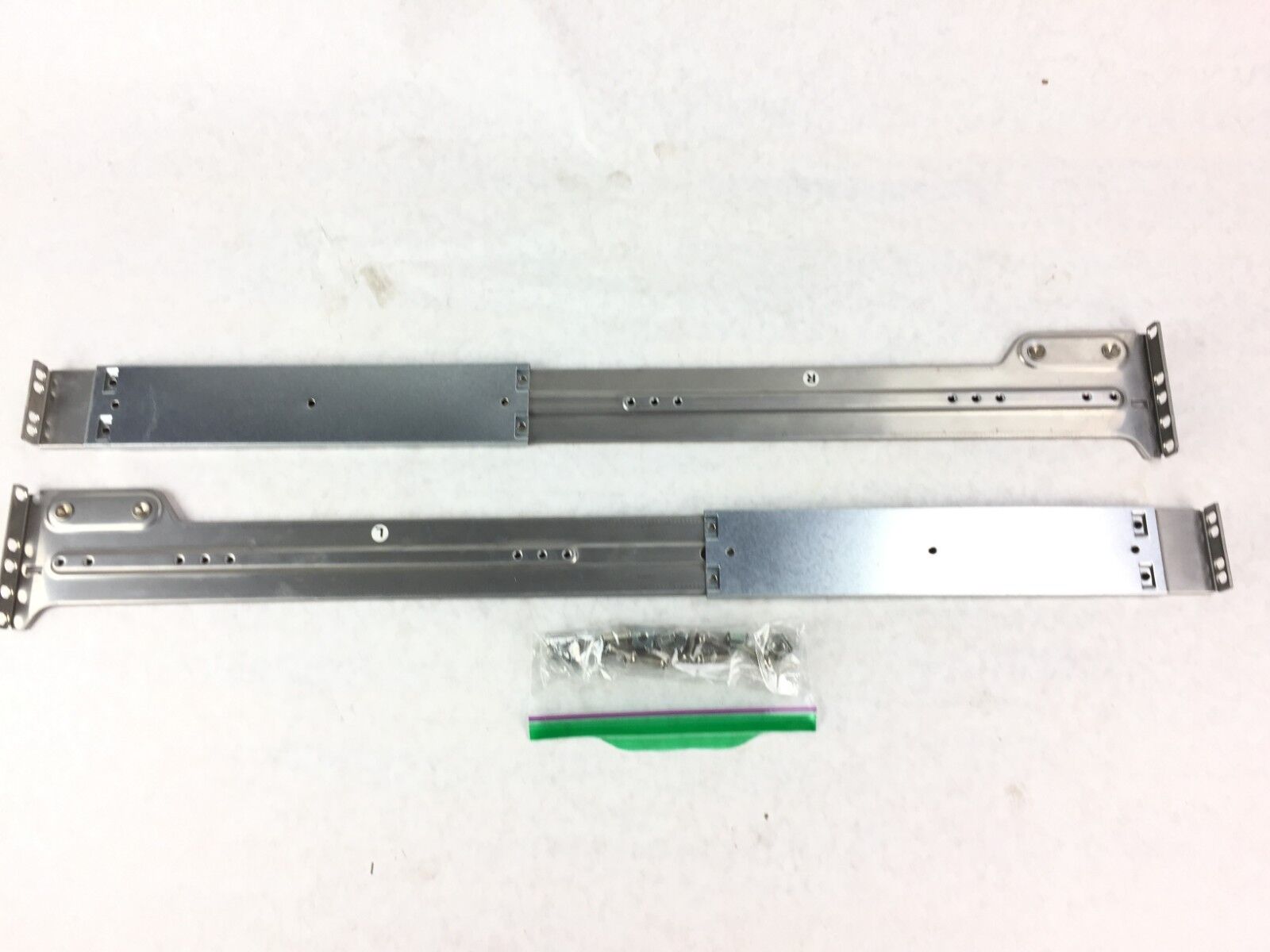 American Megatrends StorTrends 3100 Rack Mount Rails 01-01-933803-XXA