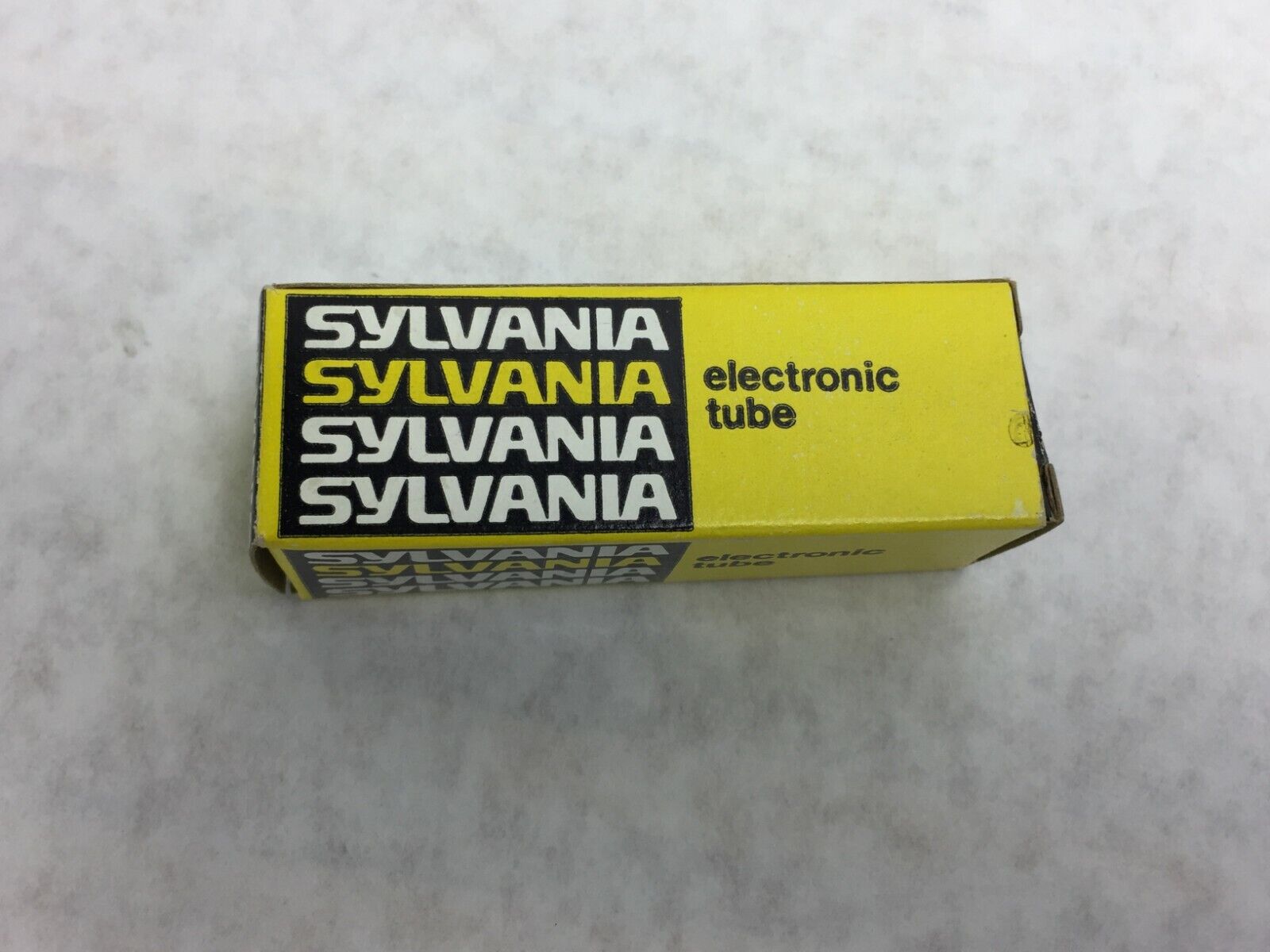 Sylvania 4CS6 Vacuum Tube