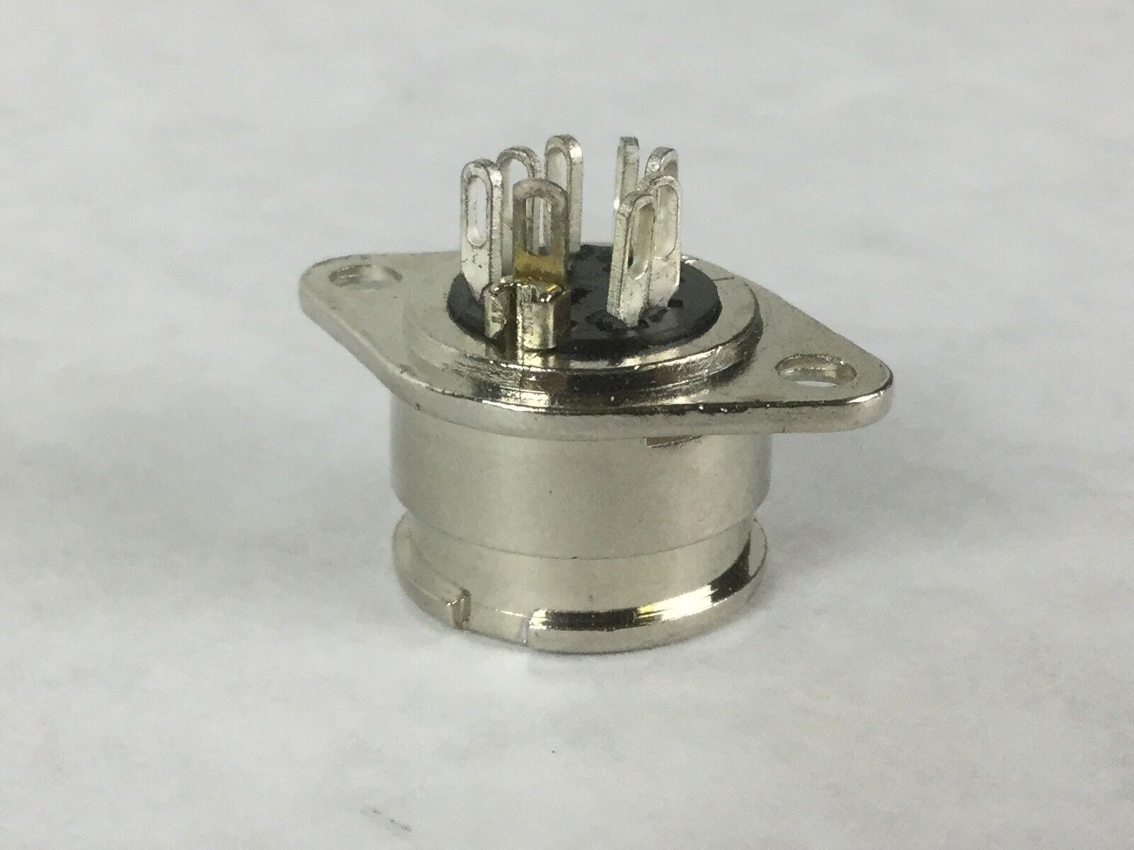 PREH, LKG PANEL MNT REC FE