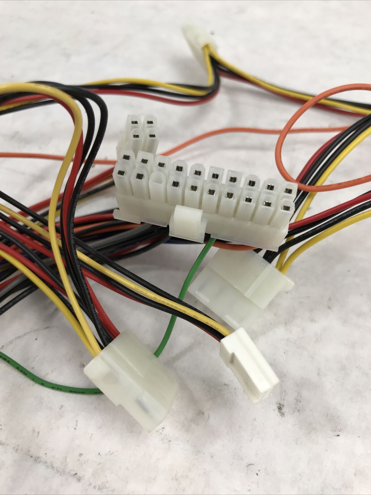 AGI AGI-U350HH 350W 20+4-Pin ATX Desktop Power Supply