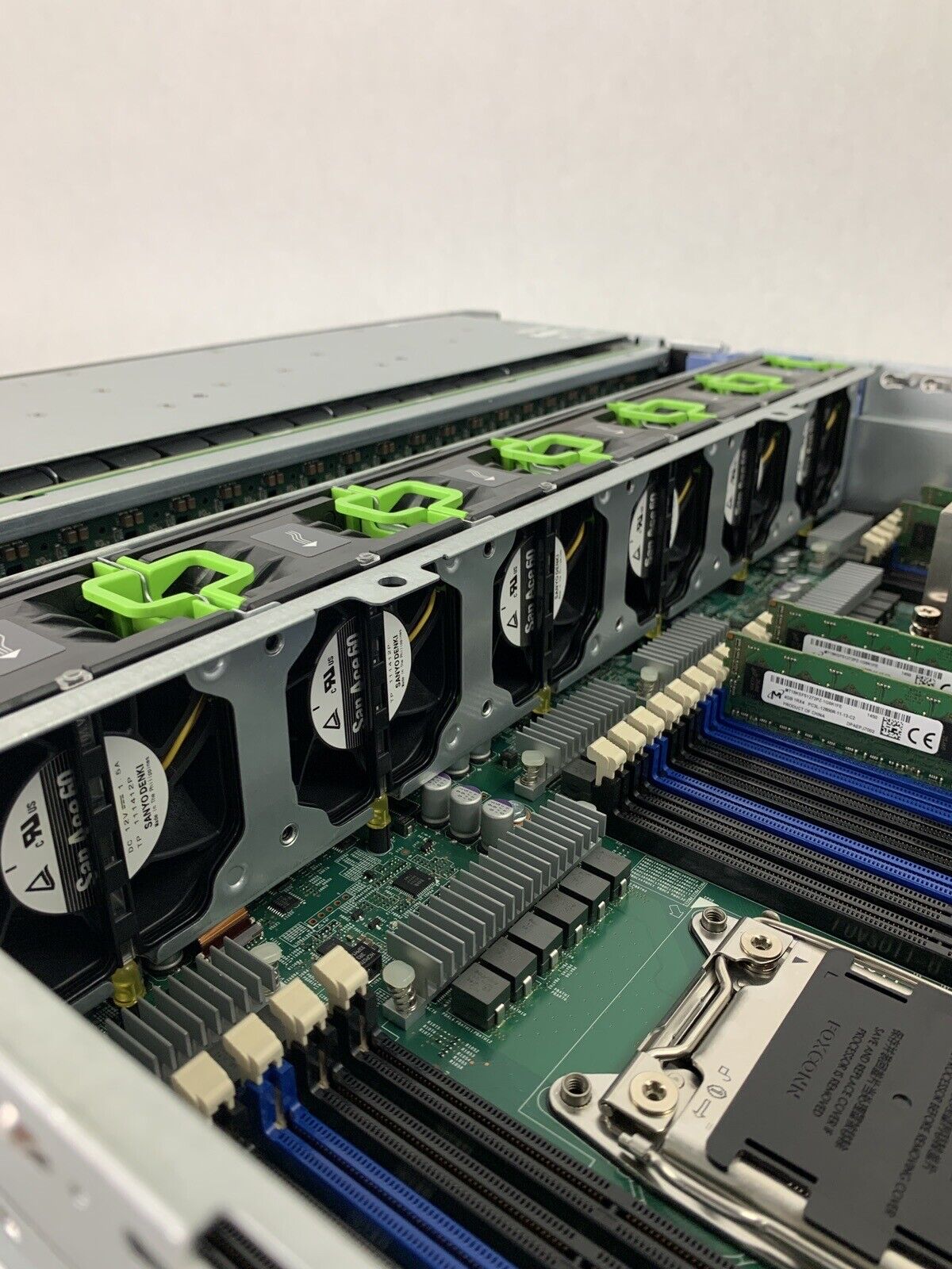 Cisco C380 Xeon E5-2620 2.6 GHz 16 GB Ram No OS No HDD