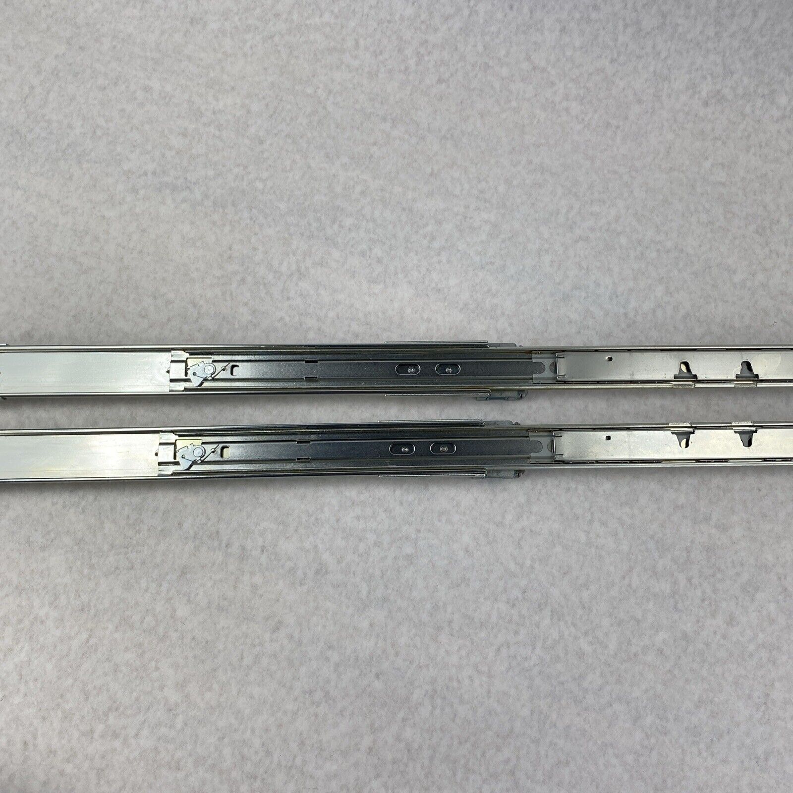 Accuride 03142 Medium-Duty Full Extension Drawer Slide