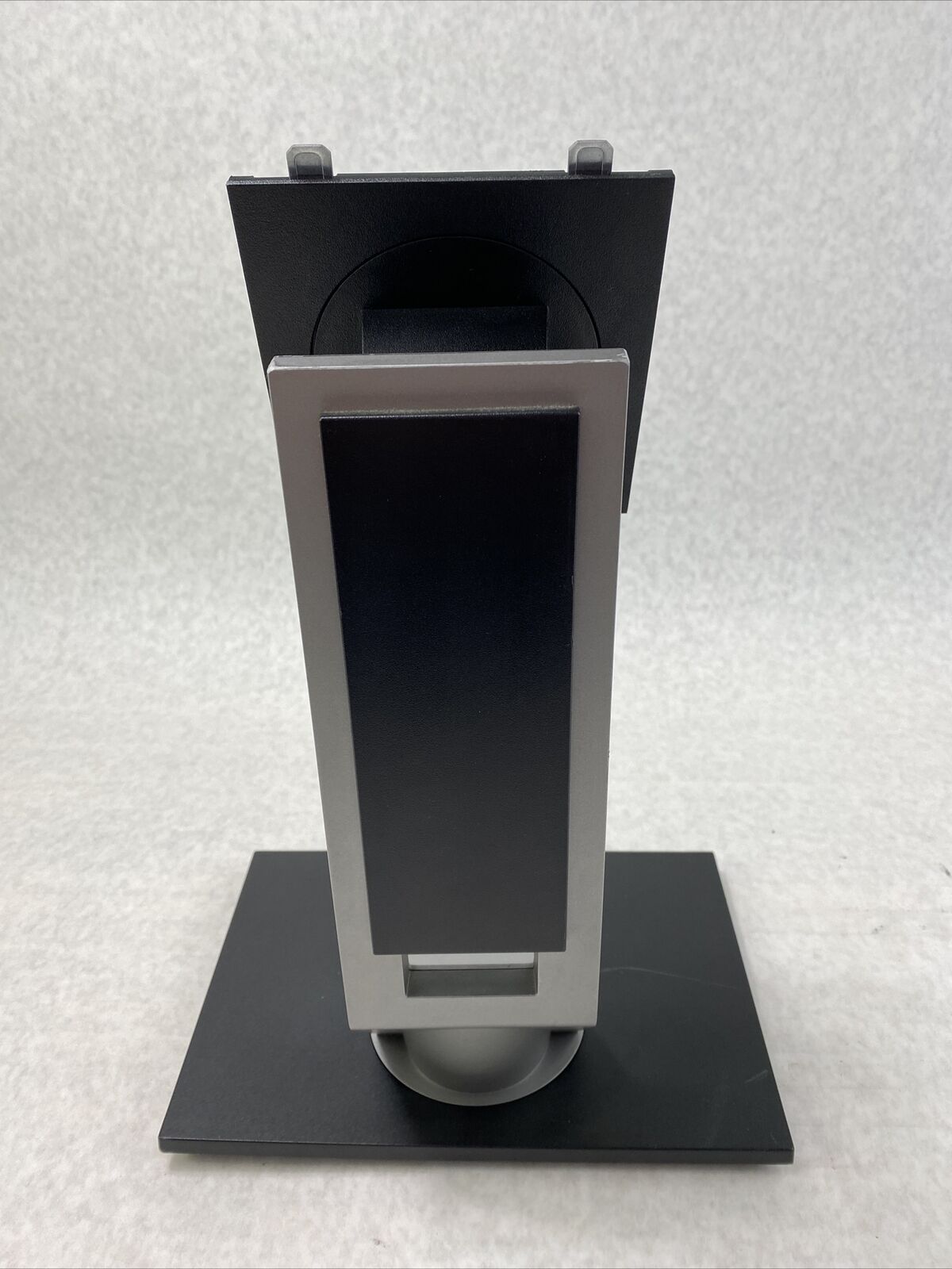Dell P1911t 45 degree swiveling monitor stand