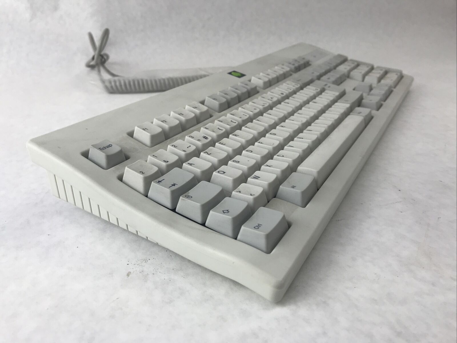Zenith Data Systems SK-2000RE Keyboard French PS/2 Green Tree