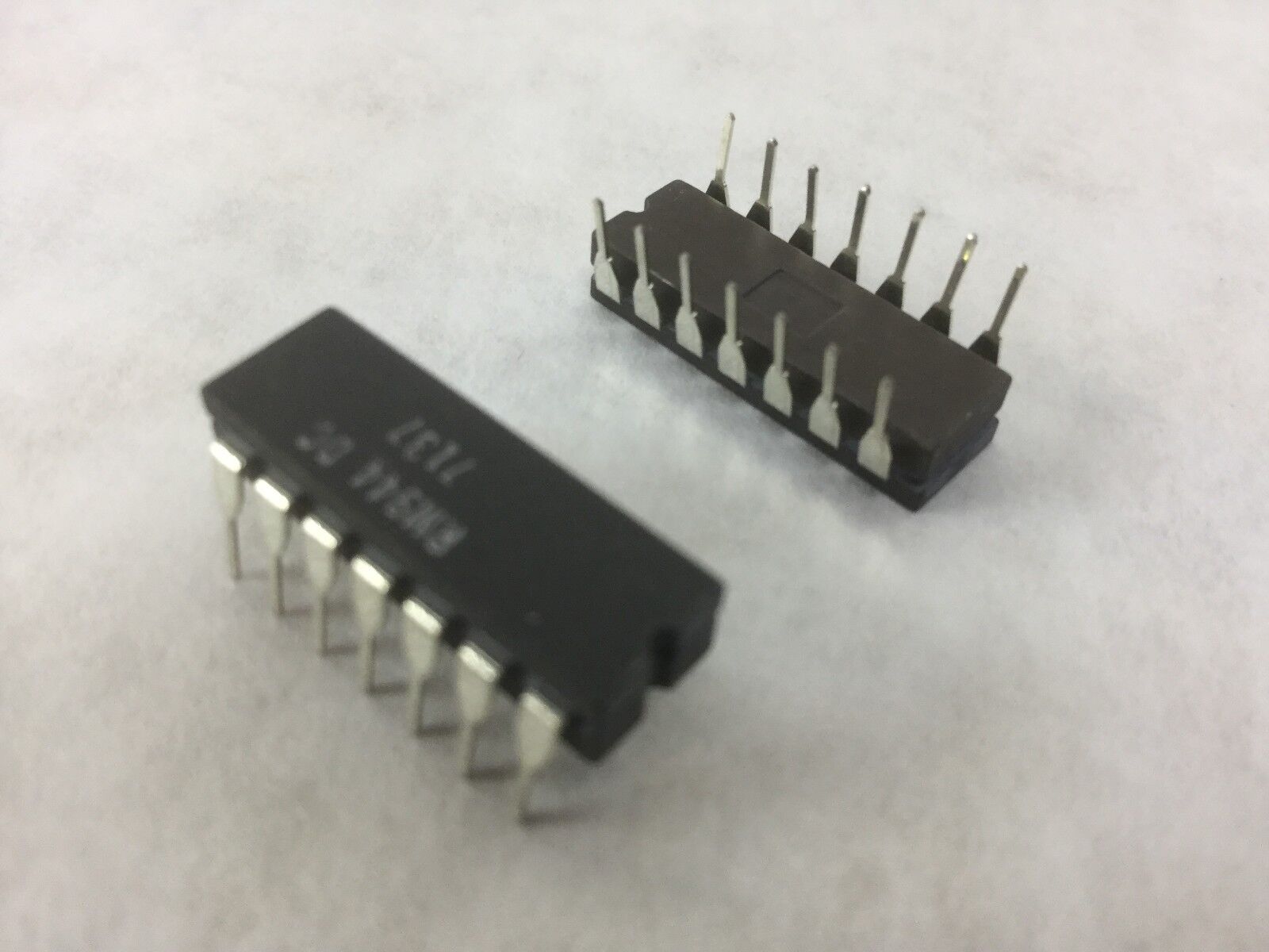 RM944 DC Integrated Circuit  14 Pin  Lot of 9