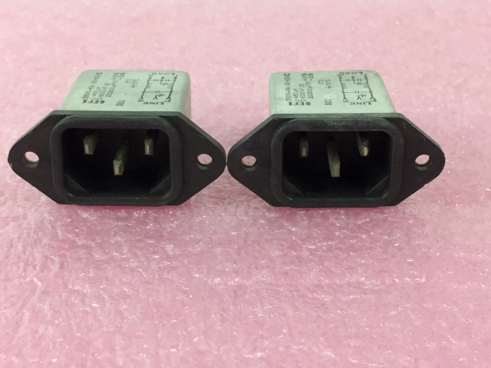 Corcom 560-7 550-1 625 0/075/21 Power Plug Lot of 2