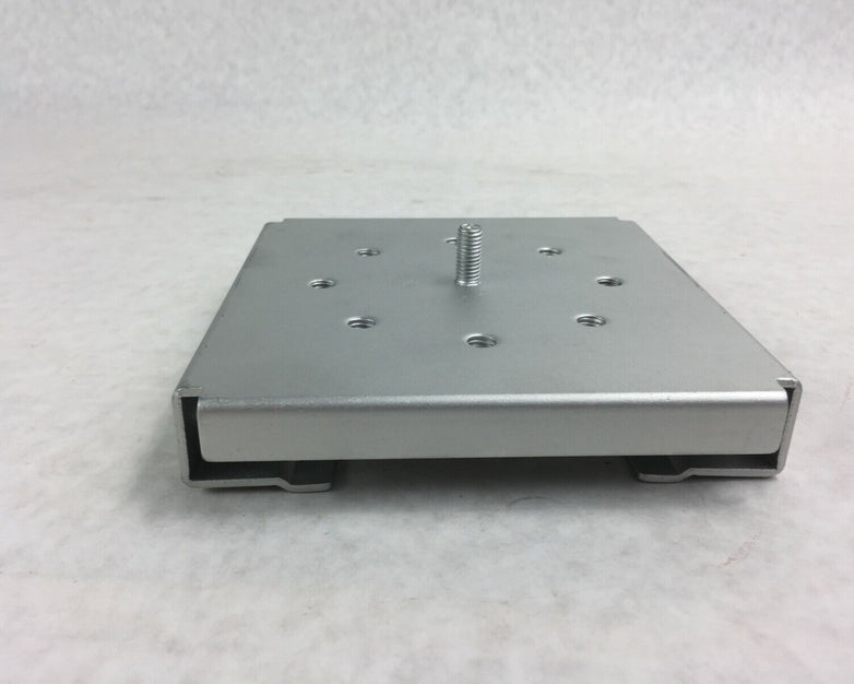 Foxconn 700-23935-01 Mounting Bracket   New