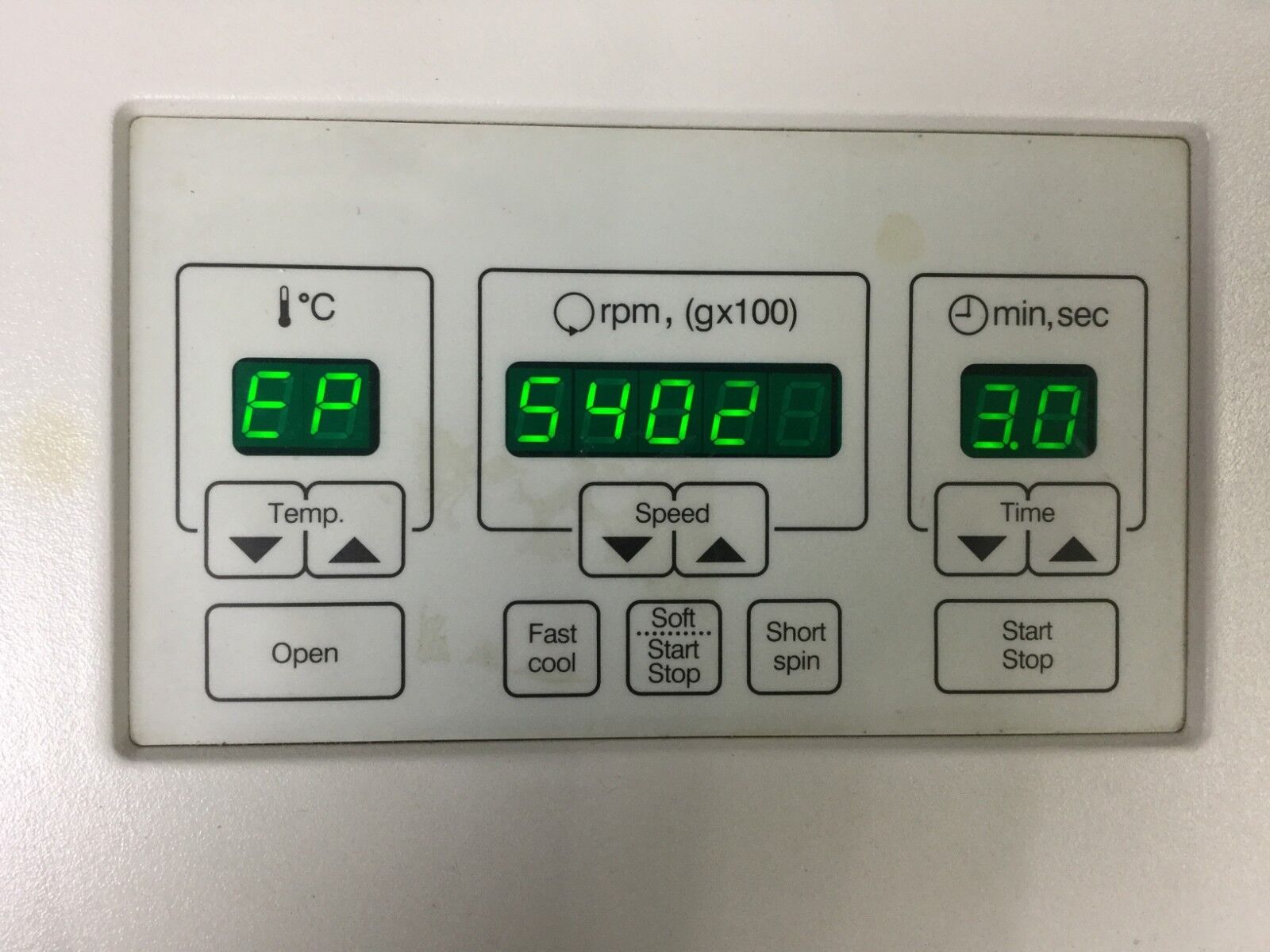 Eppendorf 5402 Centrifuge  Includes Power Supply  Err 6  Parts or Repair Only