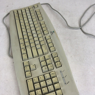 Logitech Deluxe 104 Keyboard Y-SA2
