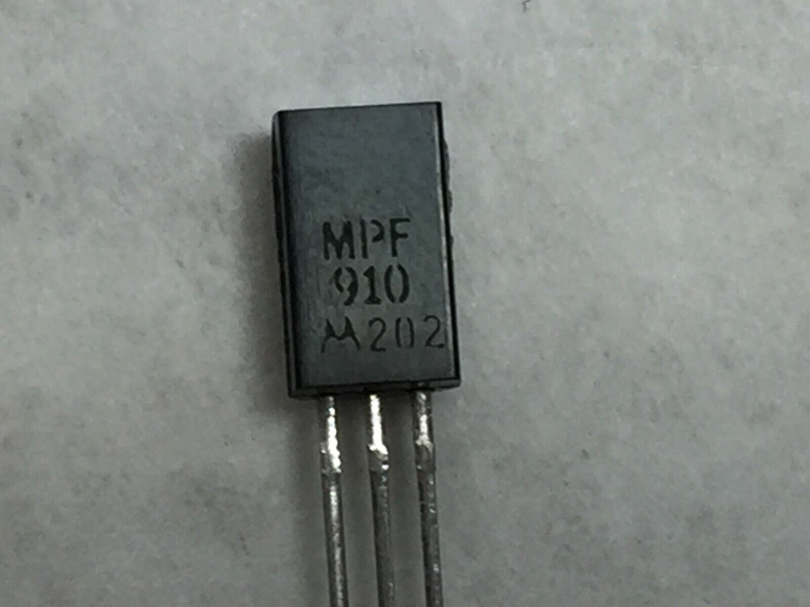Genuine Motorola MPF910 Transistor   Lot of 6    NOS