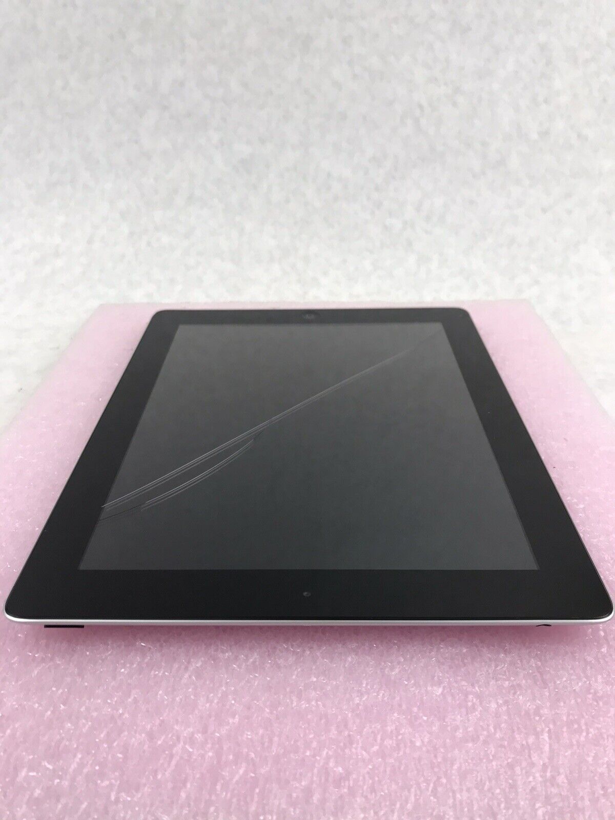 Apple iPad 4th Gen. Black 16GB 9.7" A1458 MC769LL/A Wi-Fi