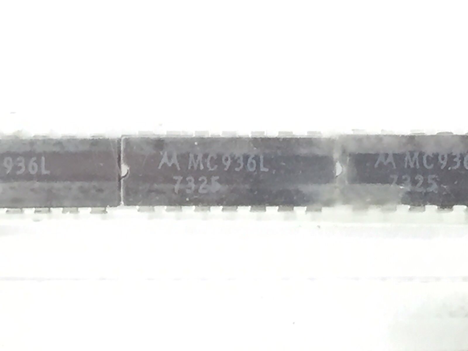 Motorola MC936L Hex Inverter Lot of 9