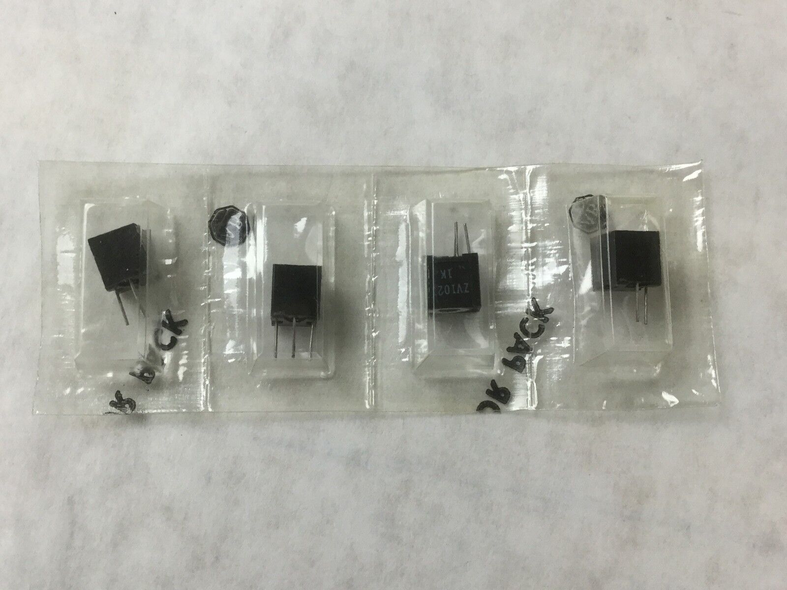 Allen Bradley, Type Z (ZV1021), 1K (Lot of 4)