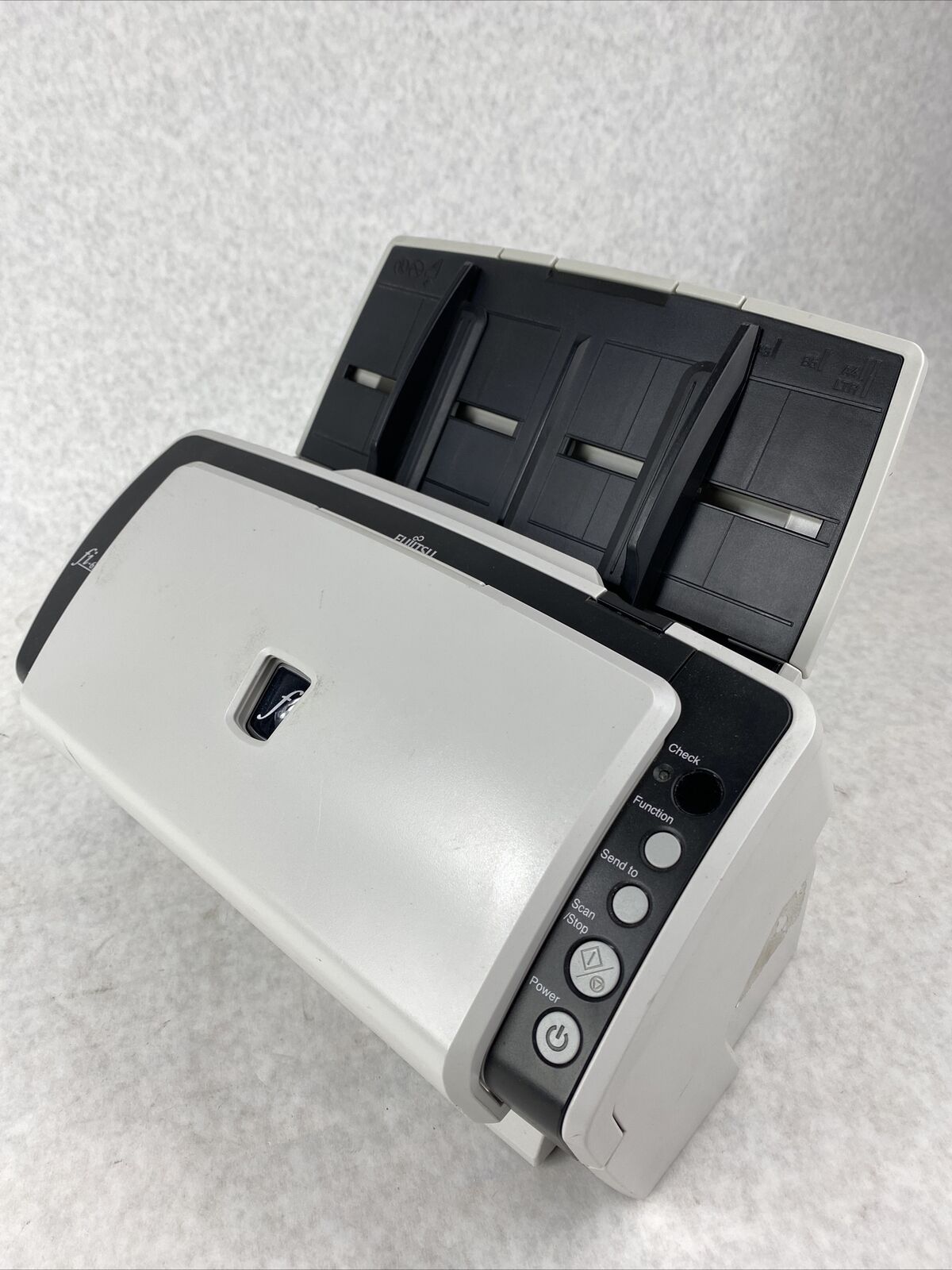 Fujitsu PA03540–B055 fi-6130 Color Document/Image Scanner NO POWER SUPPLY