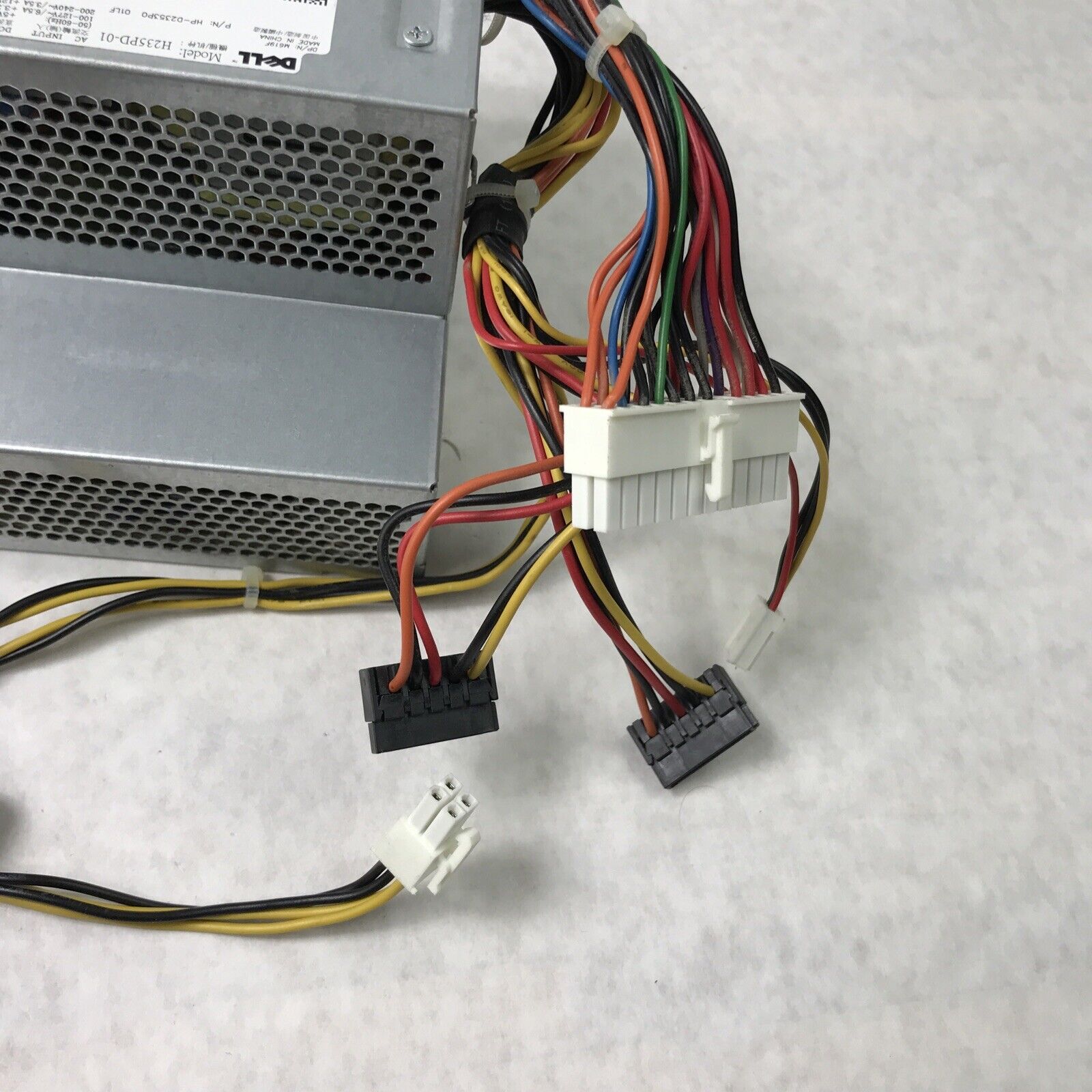 Dell H235PD-01 60Hz 240V 235W 6.5A 24-Pin Power Supply 0M619F-47890-943-01G3