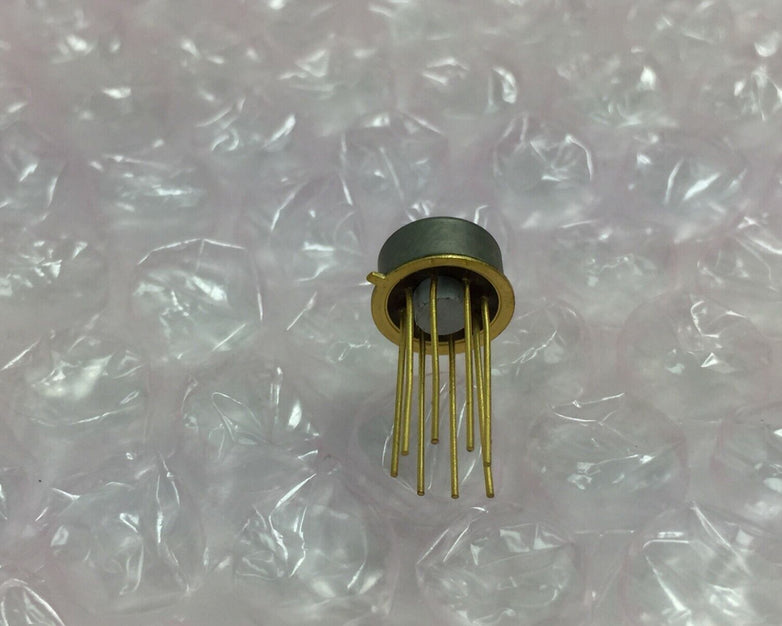 710CE Integrated Circuit Gold Pin  NOS