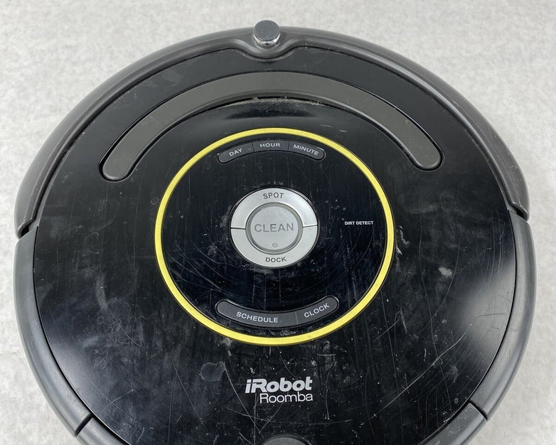 iRobot Roomba 650 Vacuuming Robot No Charging Dock BAD BATTERY