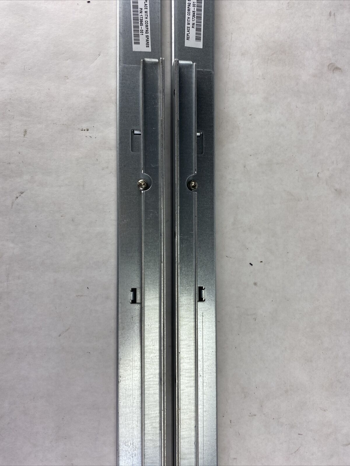 HP 173845-001 Set of Fixed Server Rack Cabinet Rails DL320 DL360
