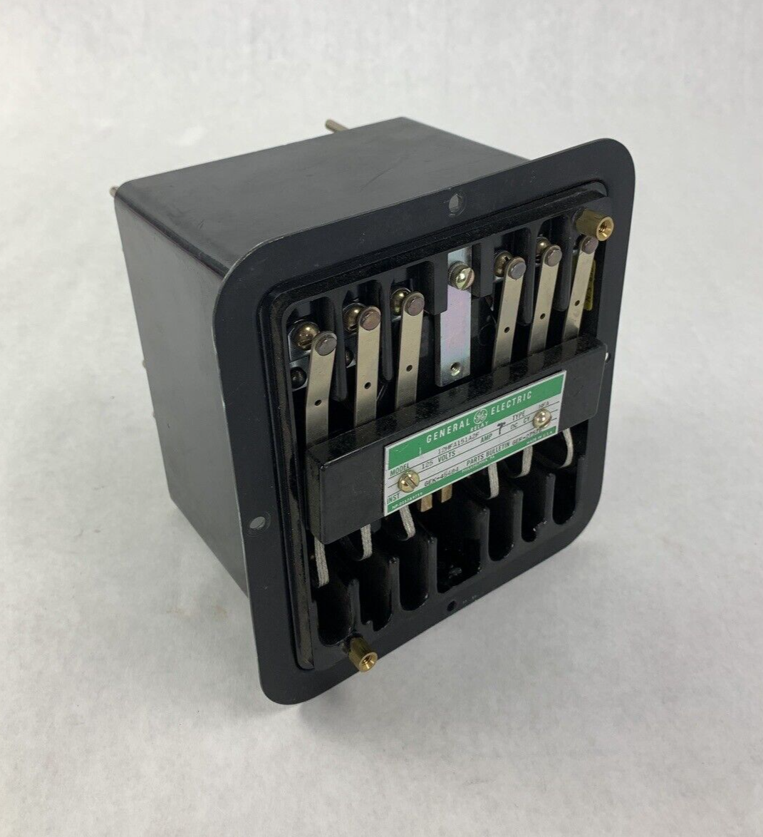 GE 12HFA151A2F Auxiliary Relay 125 Volts DC/CY Type HFA No Cover