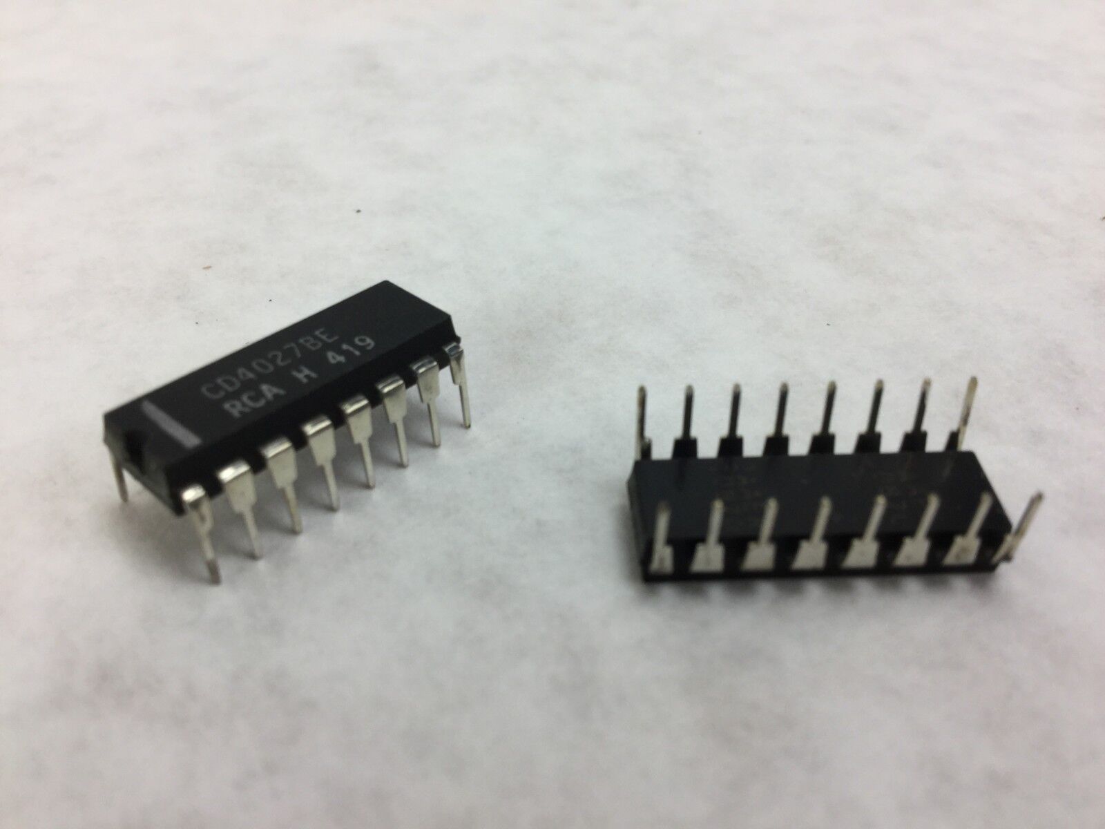 Genuine RCA CD4027BE  Integrated Circuit  16 Pin  Lot of 20