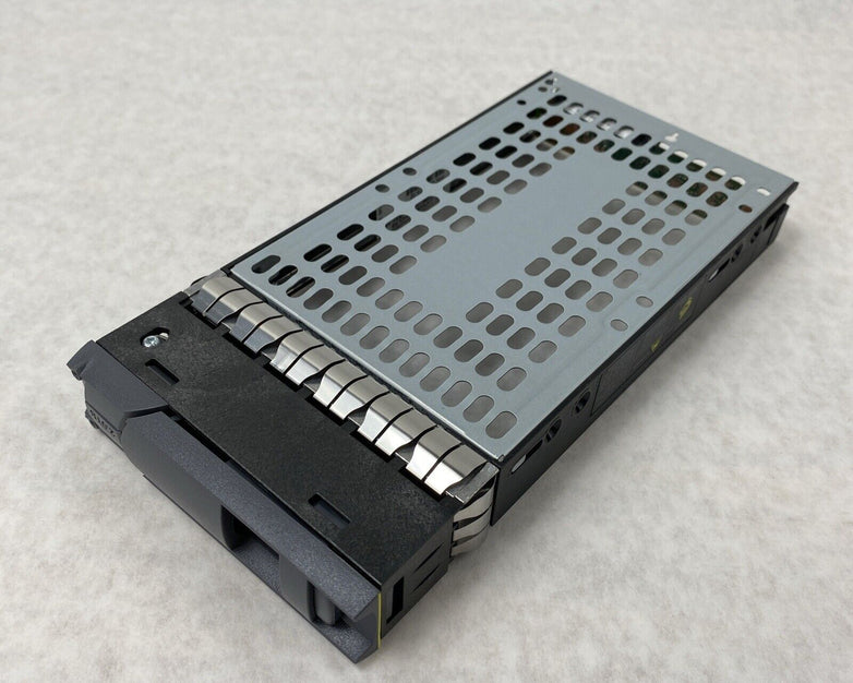 NetApp 0095673-10 SAS / SATA Hard Drive Caddy Tray 0961208-20 w/ Emulex Adapter